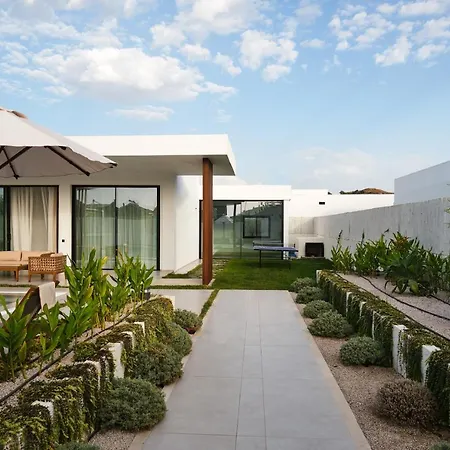 Ashta Nordic Villa *